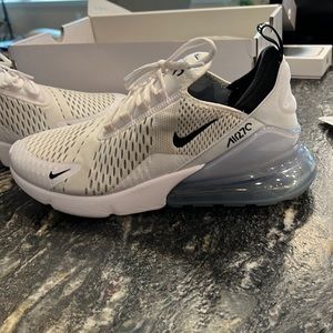 Nike air max 270 white/black/white 9.5
